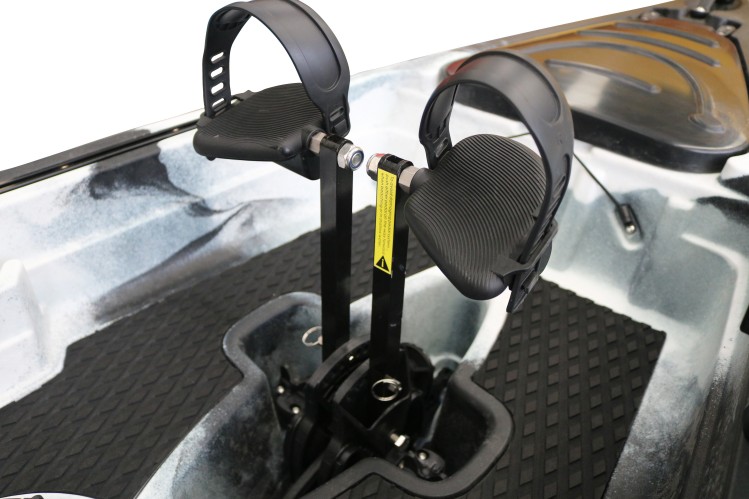 VK-24 NOVA 10.5 ft Single Flap Pedal Kayak (9).jpg